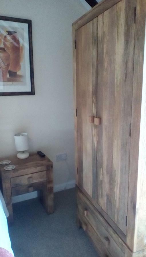 Metheringham The Lincolnshire Poacher Inn מראה חיצוני תמונה