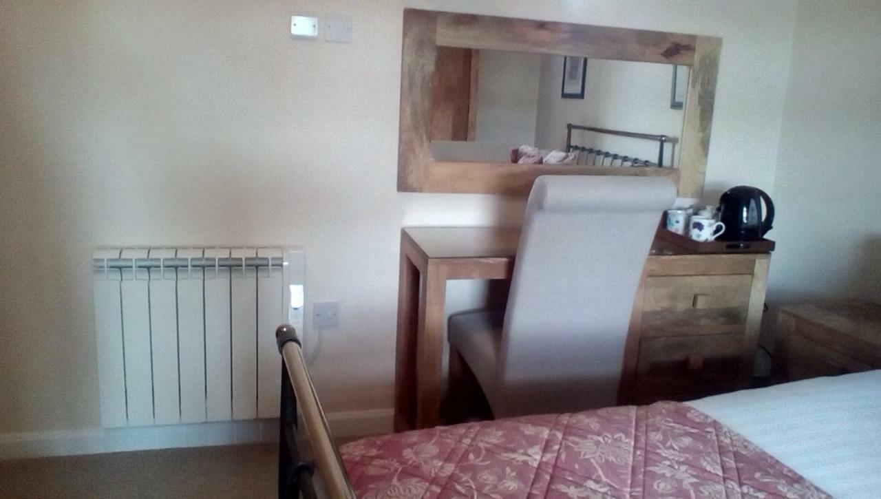Metheringham The Lincolnshire Poacher Inn מראה חיצוני תמונה
