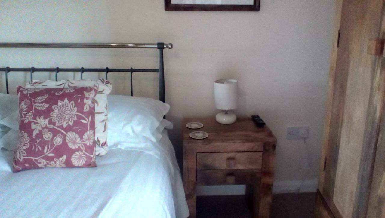 Metheringham The Lincolnshire Poacher Inn מראה חיצוני תמונה