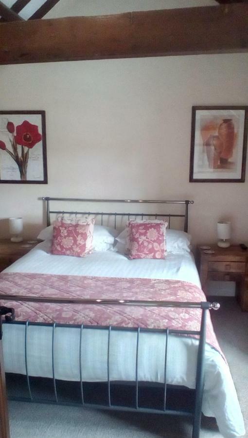 Metheringham The Lincolnshire Poacher Inn מראה חיצוני תמונה