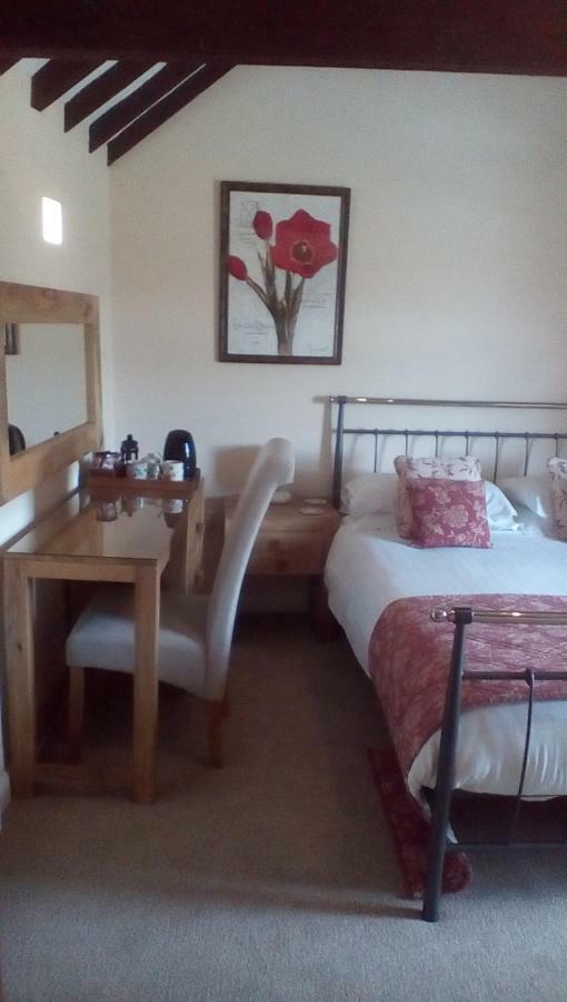 Metheringham The Lincolnshire Poacher Inn מראה חיצוני תמונה