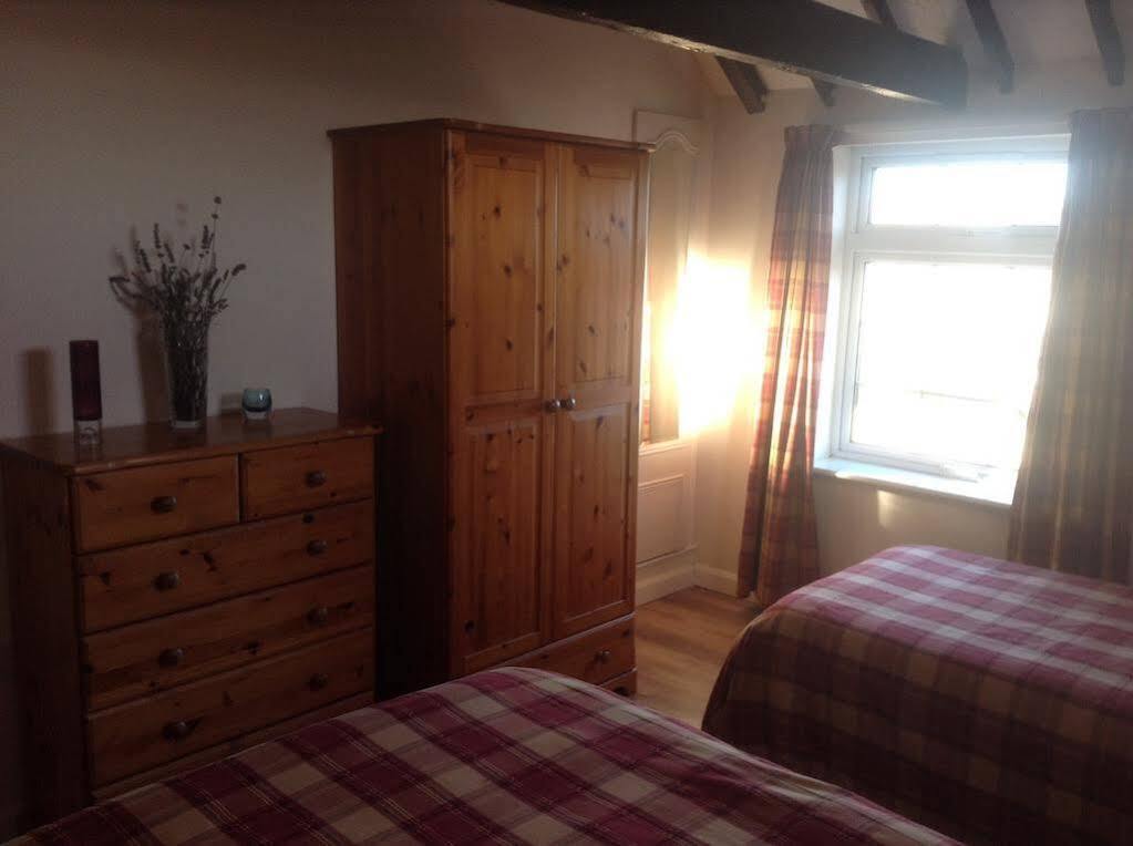 Metheringham The Lincolnshire Poacher Inn מראה חיצוני תמונה